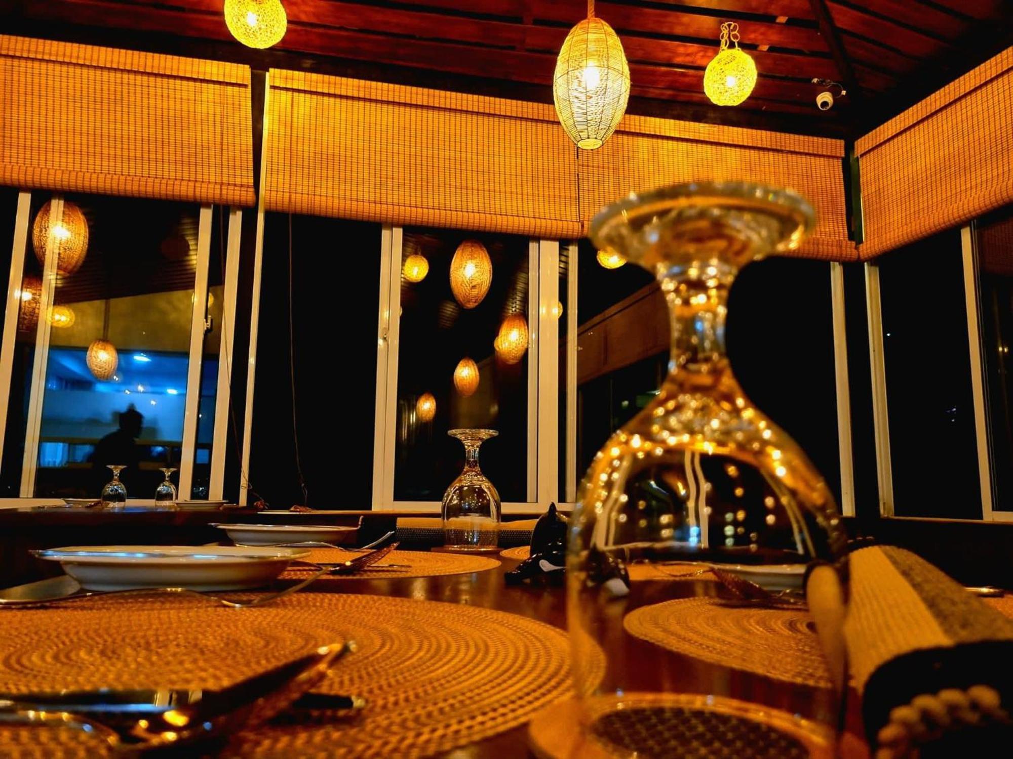 Manthra Leisure Hotel Kandy Bagian luar foto