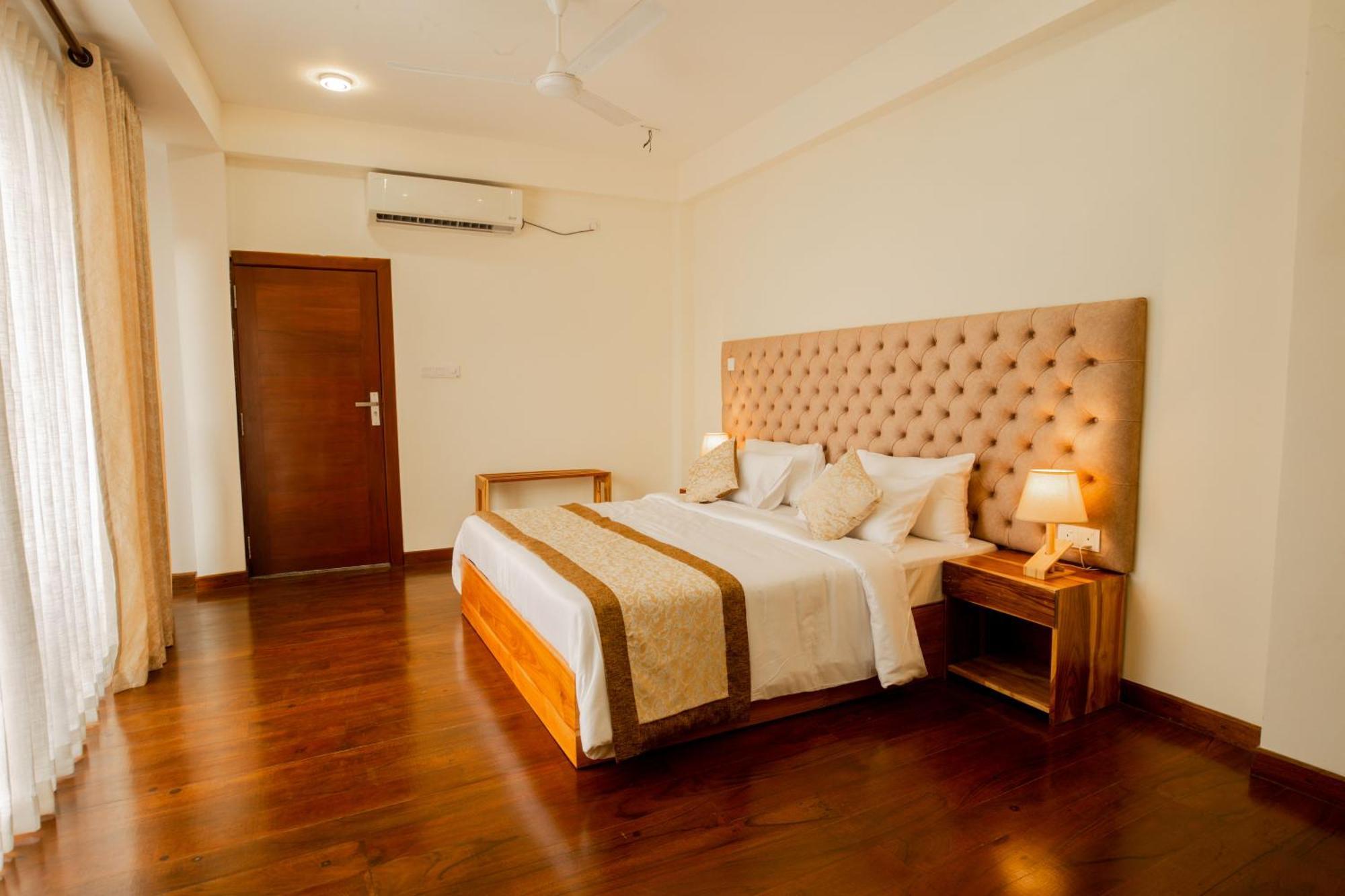 Manthra Leisure Hotel Kandy Bagian luar foto