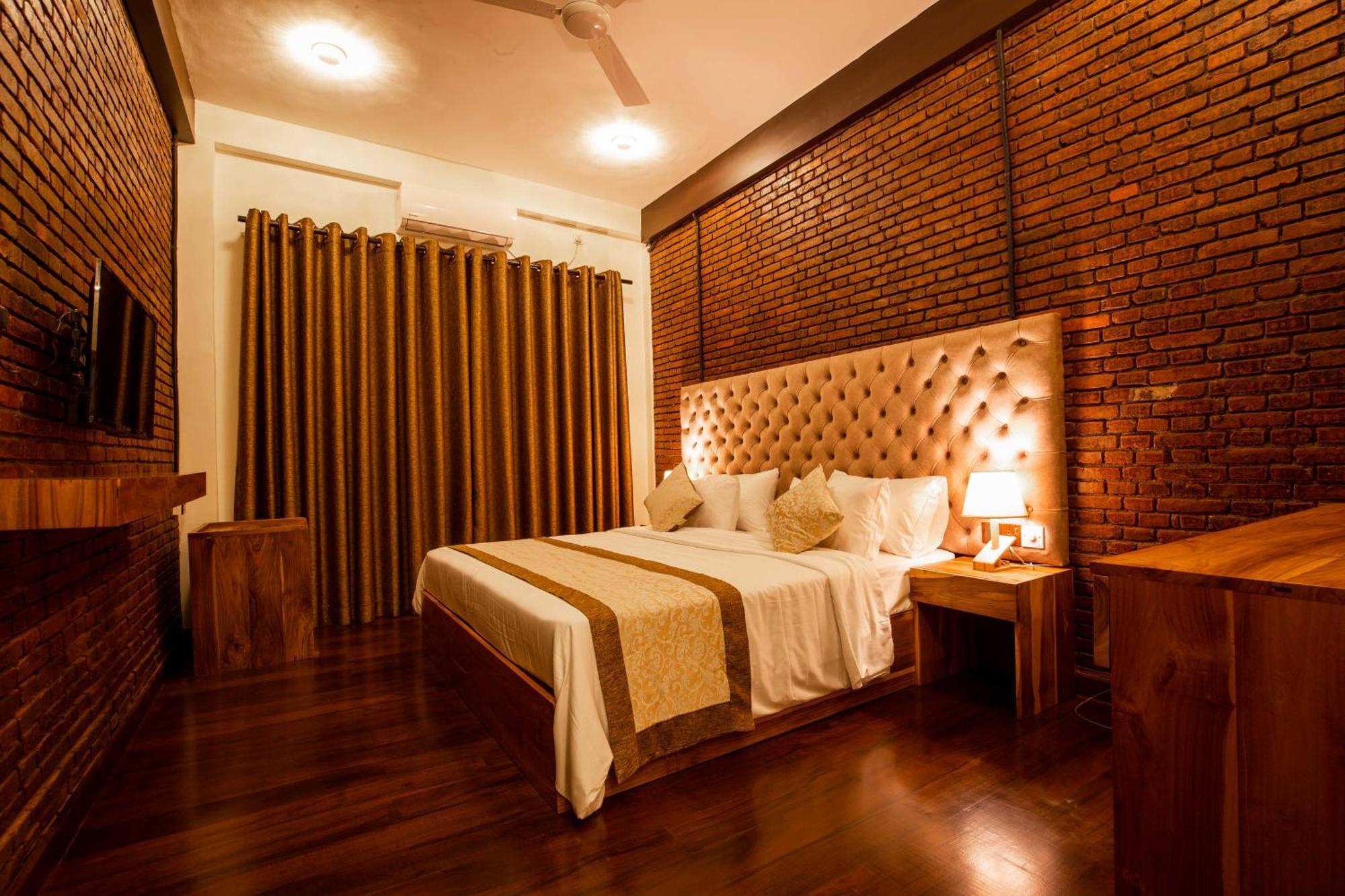 Manthra Leisure Hotel Kandy Bagian luar foto