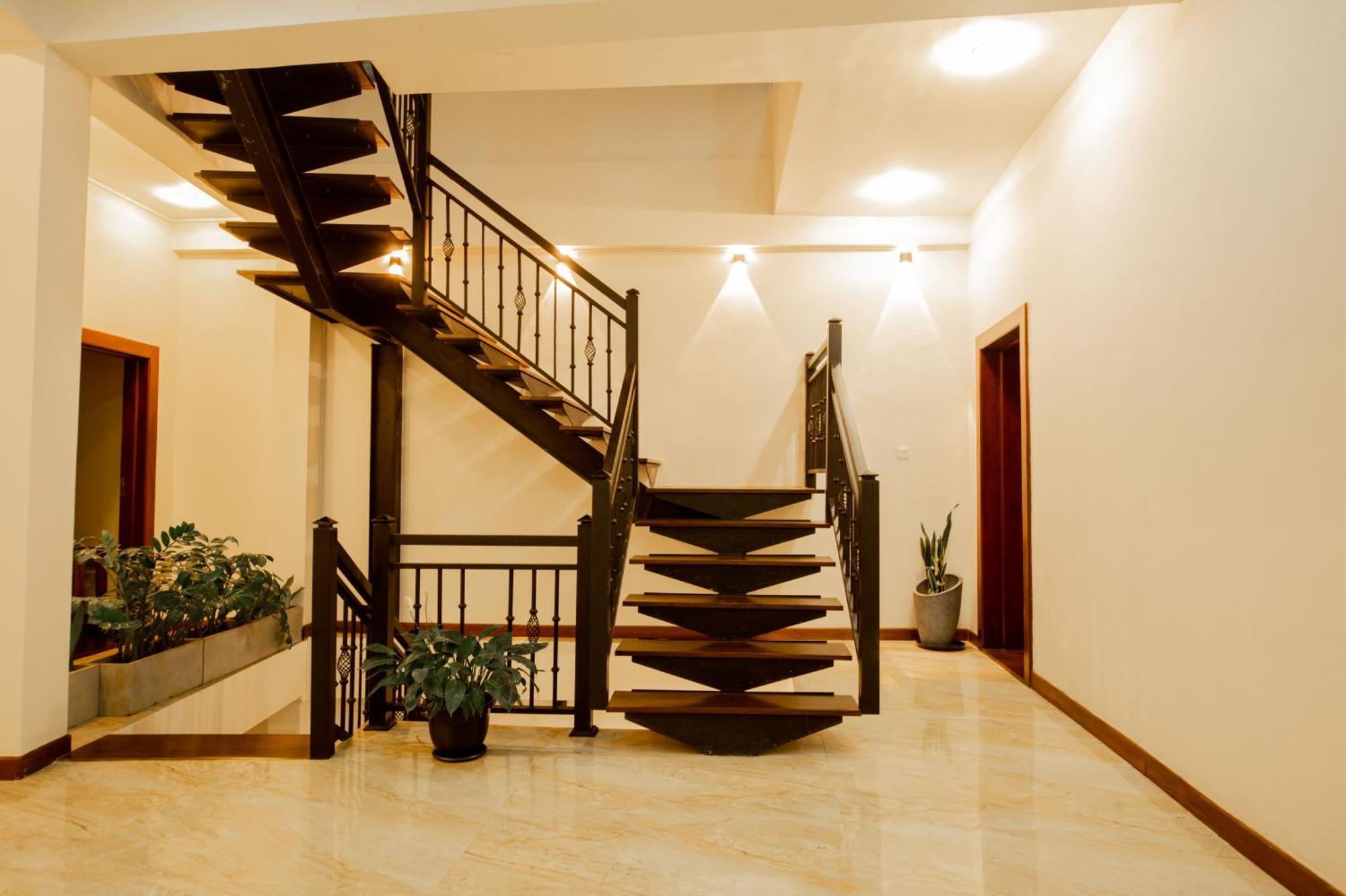 Manthra Leisure Hotel Kandy Bagian luar foto
