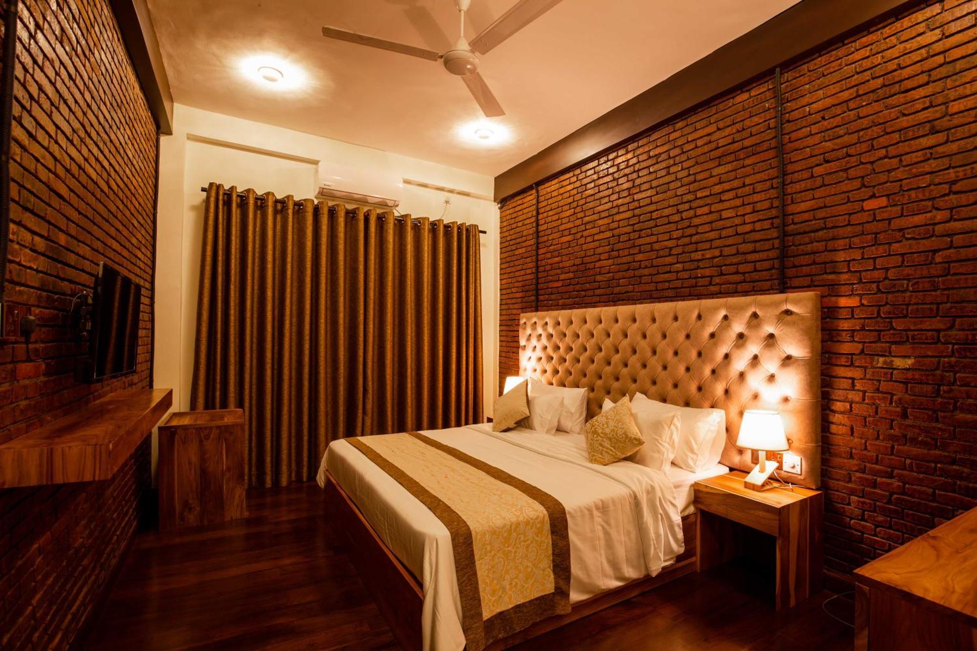 Manthra Leisure Hotel Kandy Bagian luar foto